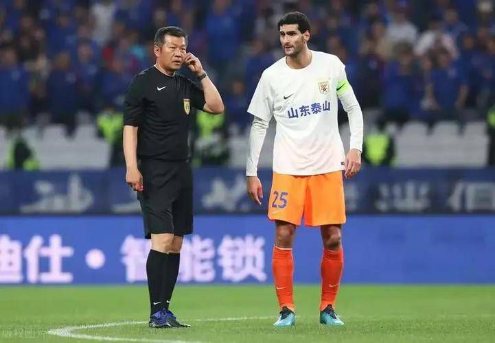 日本舌吻三级浓厚舌吻