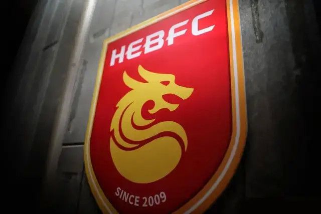 玖辛奈脱了内裤撅起来屁股被打