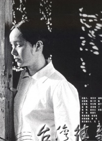 美女扒开尿口的视频